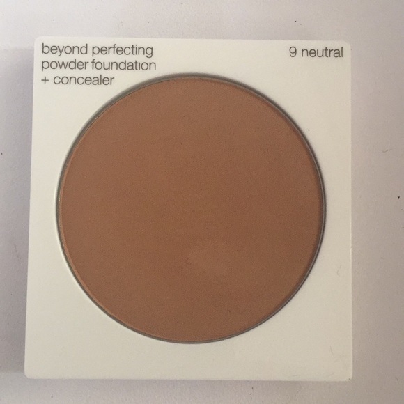 Clinique Other - Clinique beyond perfecting Powder